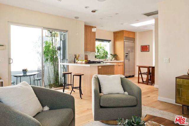 1240 N Spaulding Avenue, West Hollywood, CA 90046