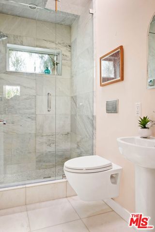 1240 N Spaulding Avenue, West Hollywood, CA 90046