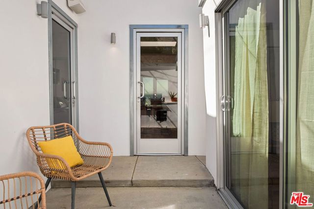 1240 N Spaulding Avenue, West Hollywood, CA 90046