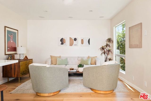 1240 N Spaulding Avenue, West Hollywood, CA 90046