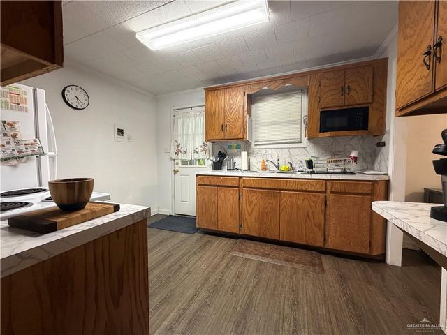 606 W 5th Street, Weslaco, TX 78596