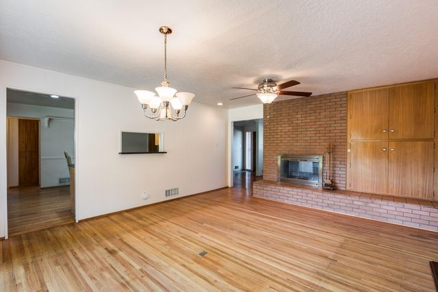 2912 MESILLA Street NE, Albuquerque, NM 87110