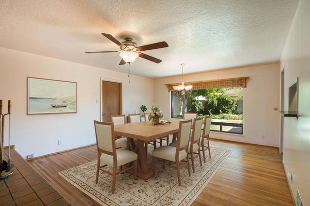 2912 MESILLA Street NE, Albuquerque, NM 87110