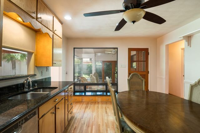 2912 MESILLA Street NE, Albuquerque, NM 87110