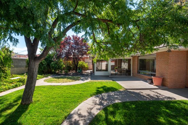 2912 MESILLA Street NE, Albuquerque, NM 87110