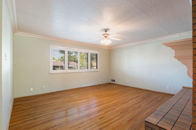 2912 MESILLA Street NE, Albuquerque, NM 87110