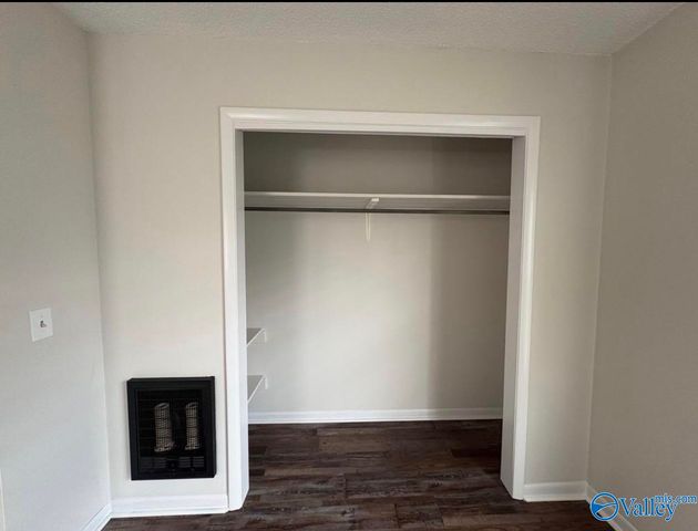 4021 NW Knollbrook Drive NW, Huntsville, AL 35810