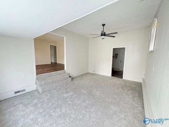 4021 NW Knollbrook Drive NW, Huntsville, AL 35810