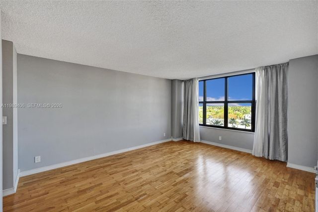 2500 Parkview Dr 808, Hallandale Beach, FL 33009