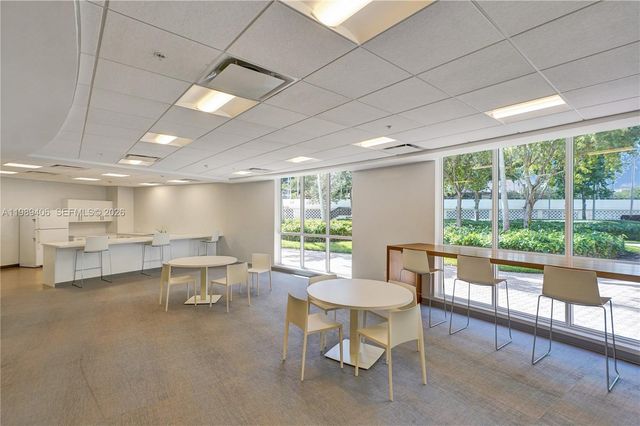 2500 Parkview Dr 808, Hallandale Beach, FL 33009