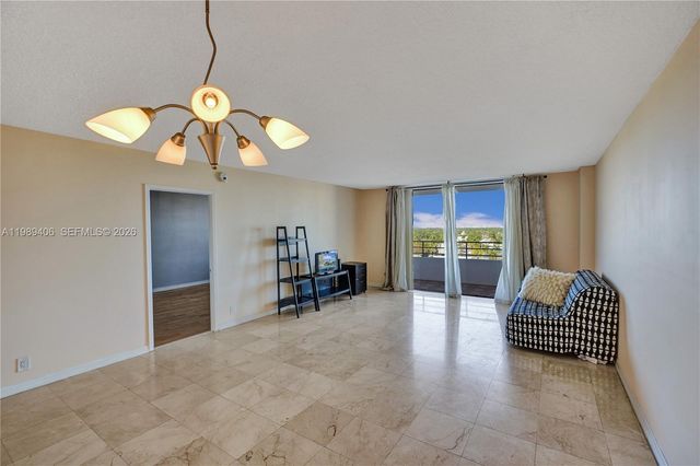 2500 Parkview Dr 808, Hallandale Beach, FL 33009