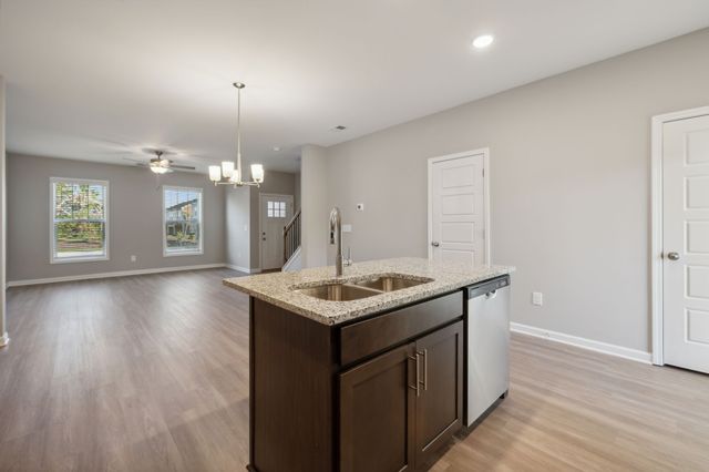 129 Floyd Jct, Lebanon, TN 37087