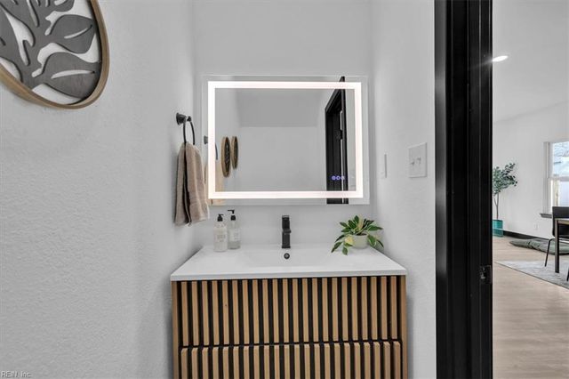 26 Booker ST, Hampton, VA 23663