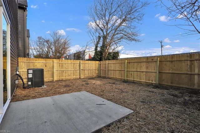 26 Booker ST, Hampton, VA 23663