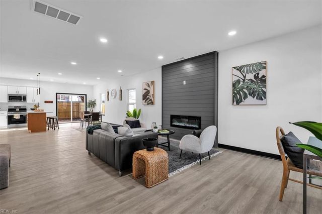 26 Booker ST, Hampton, VA 23663