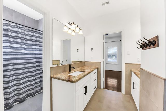 4408 Mildred Street, Bellaire, TX 77401