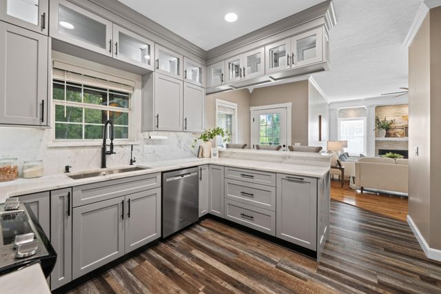 8912 Grey Mountain Drive, Ooltewah, TN 37363