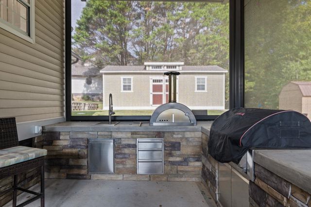 8912 Grey Mountain Drive, Ooltewah, TN 37363
