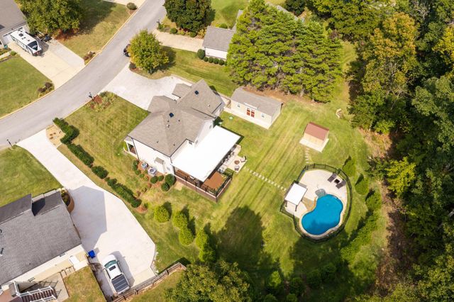 8912 Grey Mountain Drive, Ooltewah, TN 37363