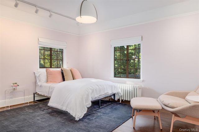 42 Masterton Road, Bronxville, NY 10708