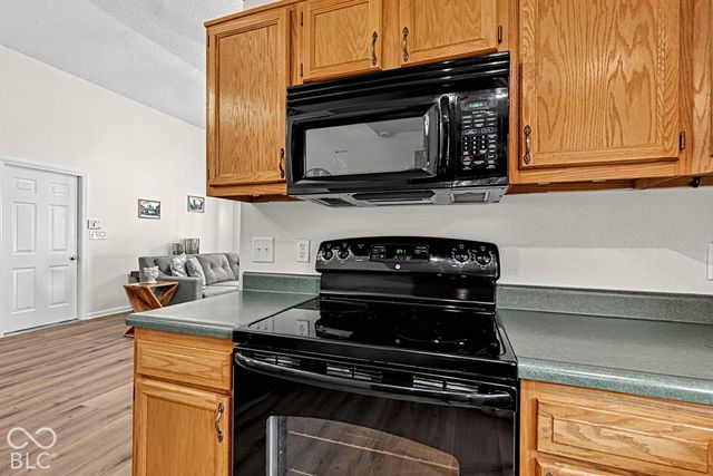 214 E Pine Ridge Drive, Westfield, IN 46074