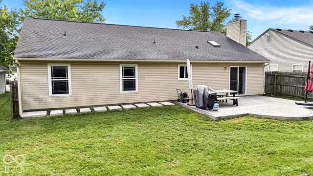 214 E Pine Ridge Drive, Westfield, IN 46074