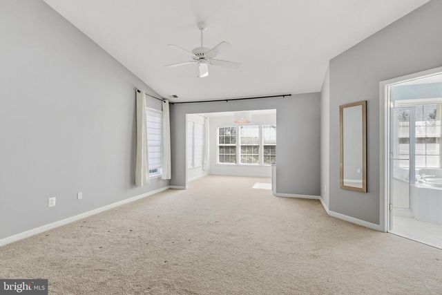 24699 SILTSTONE SQ, Aldie, VA 20105