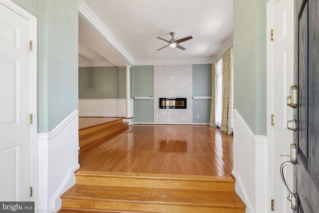 24699 SILTSTONE SQ, Aldie, VA 20105