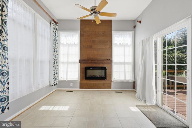24699 SILTSTONE SQ, Aldie, VA 20105