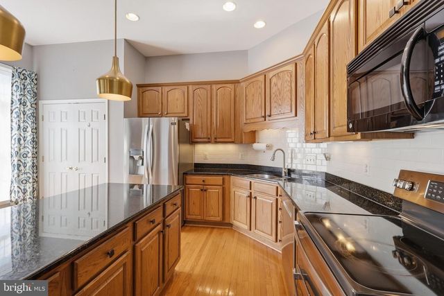 24699 SILTSTONE SQ, Aldie, VA 20105