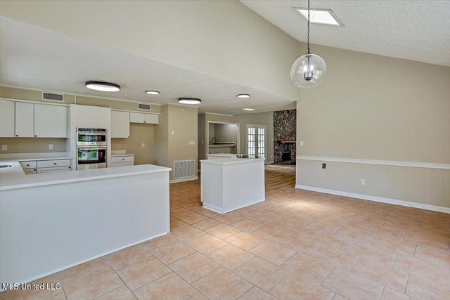 131 Hidden Valley Lane, Jackson, MS 39212