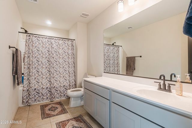 8955 W Luke Avenue, Glendale, AZ 85305