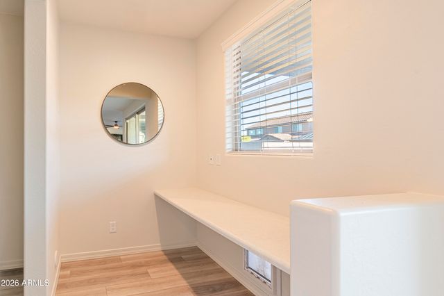 8955 W Luke Avenue, Glendale, AZ 85305