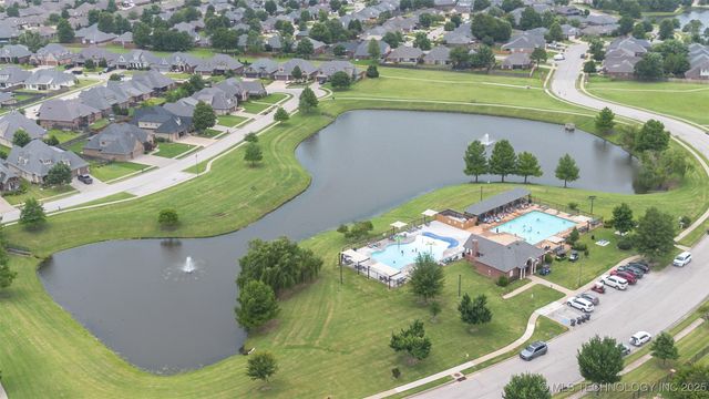 113 E 128th Street S, Jenks, OK 74037