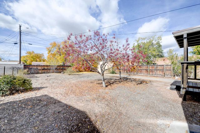 1005 Princeton Drive NE, Albuquerque, NM 87106