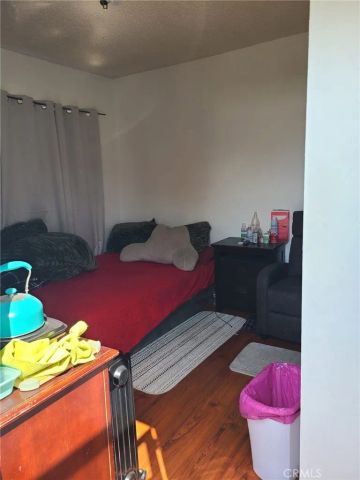 1313 S Broadacres, Compton, CA 90220