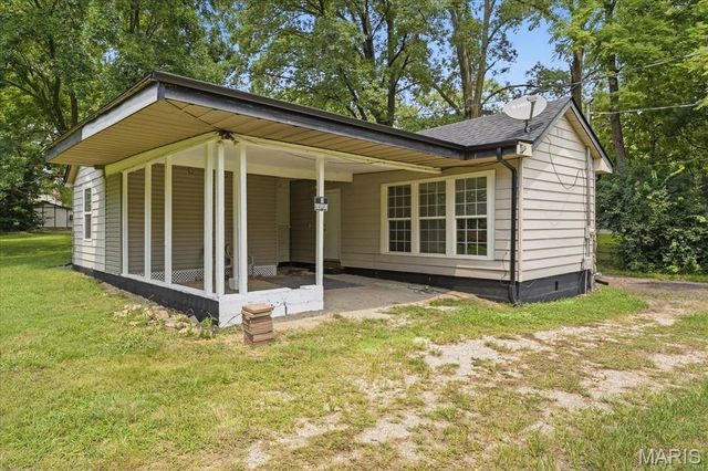 13 S Florida Avenue, Belleville, IL 62221