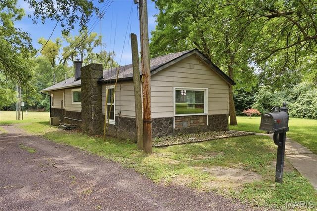 13 S Florida Avenue, Belleville, IL 62221