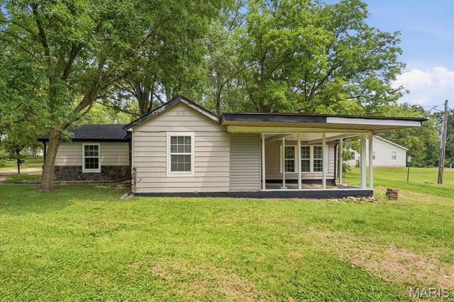 13 S Florida Avenue, Belleville, IL 62221