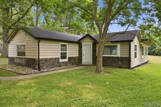 13 S Florida Avenue, Belleville, IL 62221