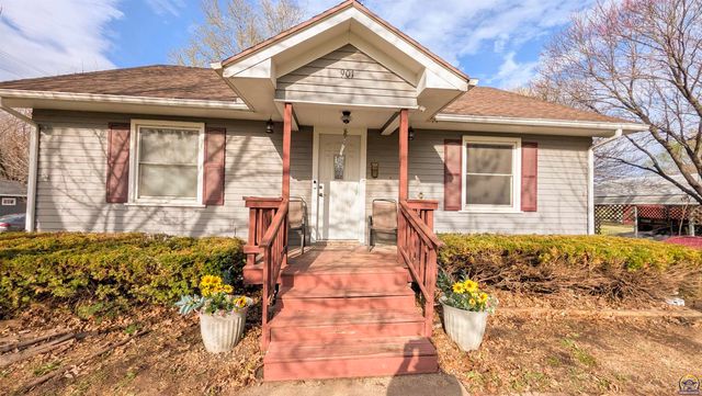 901 Woodland St, Emporia, KS 66801