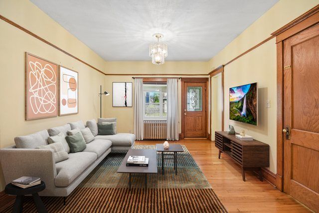 706 S Oak Park Avenue, Oak Park, IL 60304