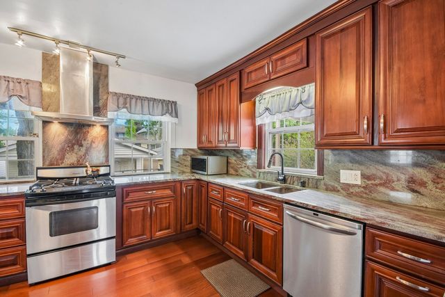 706 S Oak Park Avenue, Oak Park, IL 60304