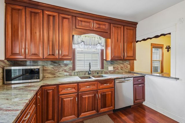 706 S Oak Park Avenue, Oak Park, IL 60304