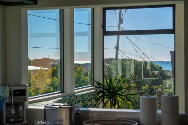 365 Bristol Street, Cambria, CA 93428