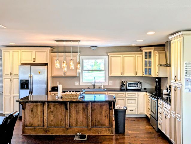 4967 E Farm Road 66, Springfield, MO 65803