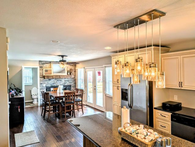 4967 E Farm Road 66, Springfield, MO 65803