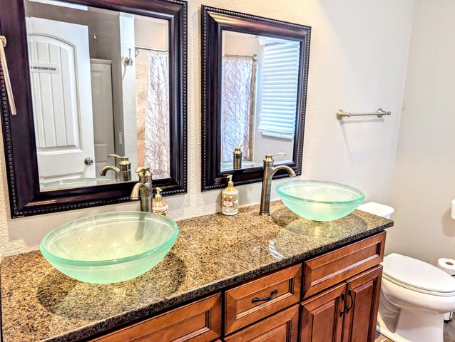 4967 E Farm Road 66, Springfield, MO 65803