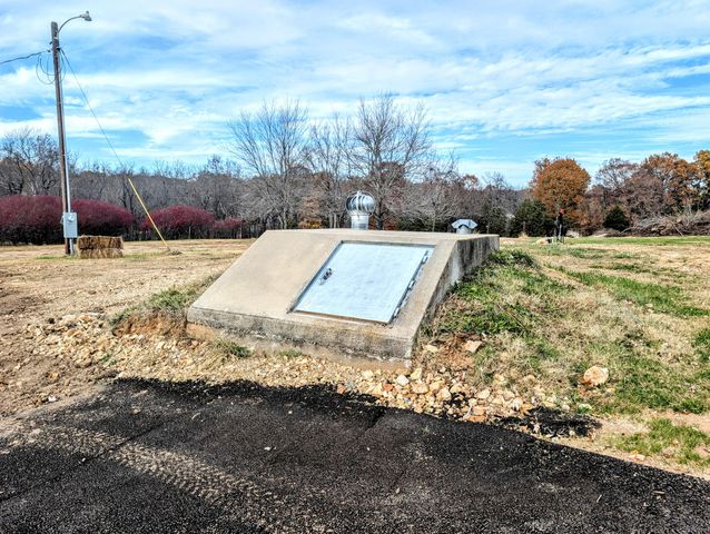 4967 E Farm Road 66, Springfield, MO 65803
