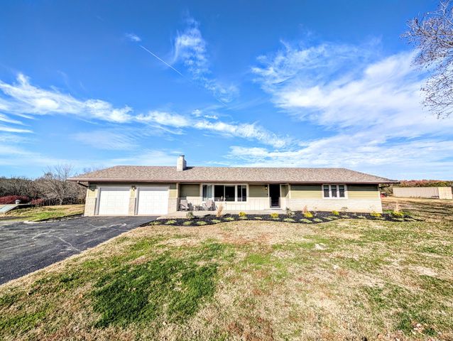 4967 E Farm Road 66, Springfield, MO 65803